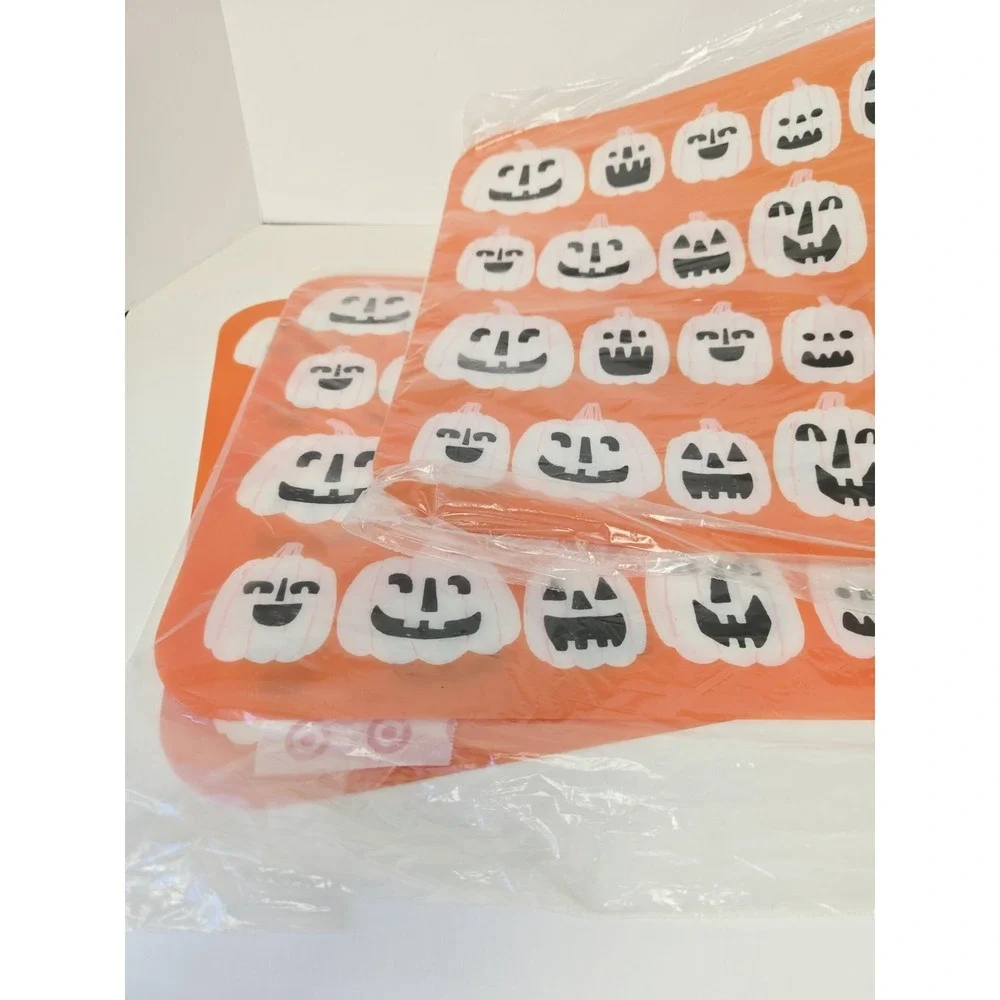 Target Hyde & EEK ! Pumpkin jack o lantern placemats NEW set of 3 Halloween